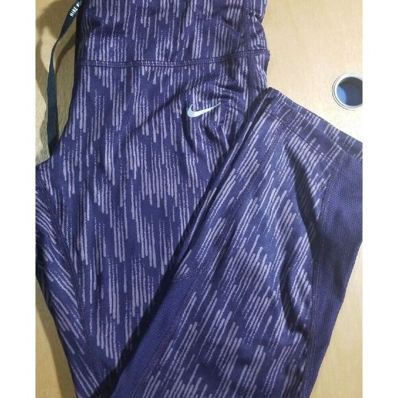 Nike Pants - NIKE RUNNING Tights Crop size M